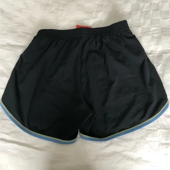 NWT Under Armour Shorts Size M - Picture 2 of 4